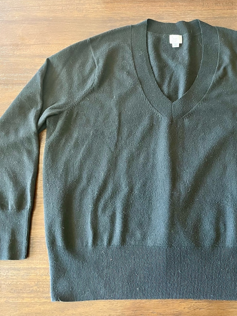 A New Day Black V-neck Lightweight Sweater – Size Large